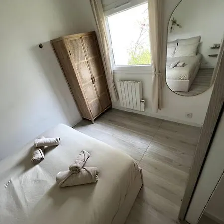 بيت للعطل Little House دْراسي
